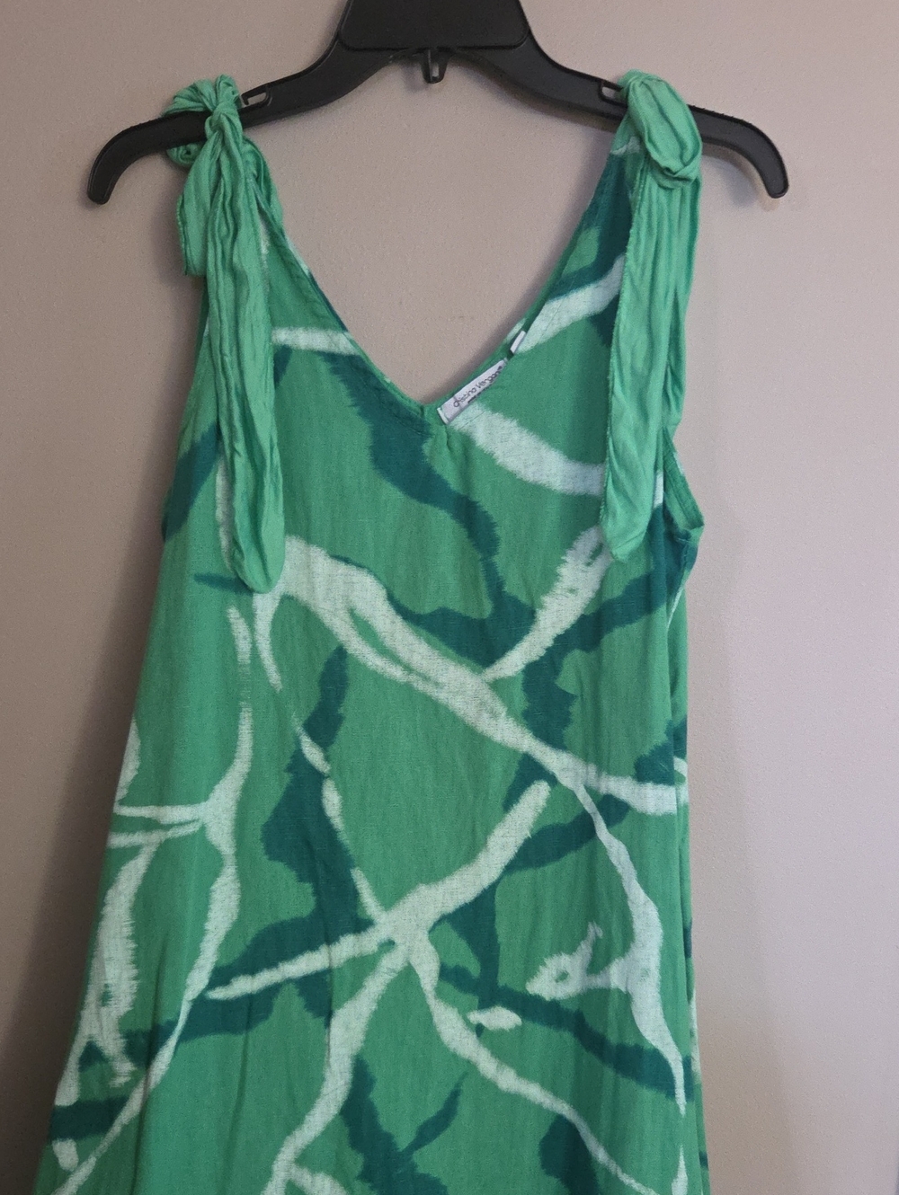 Green Tie-Shoulder Maxi Dress with Abstract Print